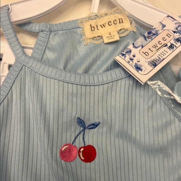 Cherry Print Blue Outfit with Sunglasses - 4T - Picture 4 of 5